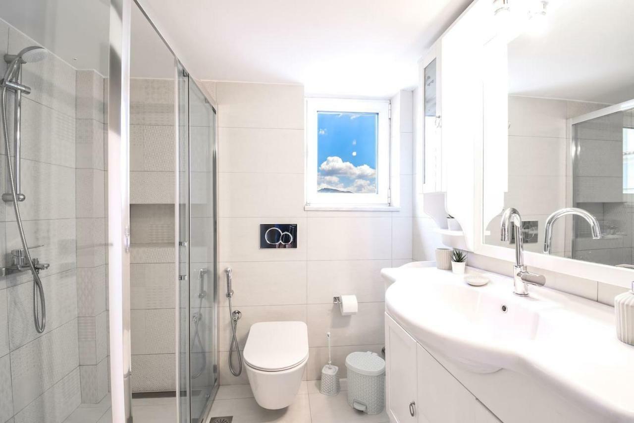 Penthouse 3Bd Apt W/ Sea-View In Athenian Riviera Leilighet Eksteriør bilde